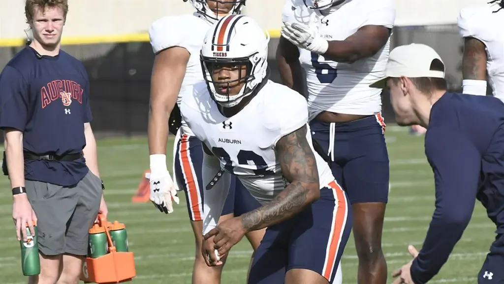 Auburn LB D’Angelo Barber Arrested on Gun, Drug Charges
