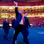 2915459_010818-wabc-trumpatgame-img