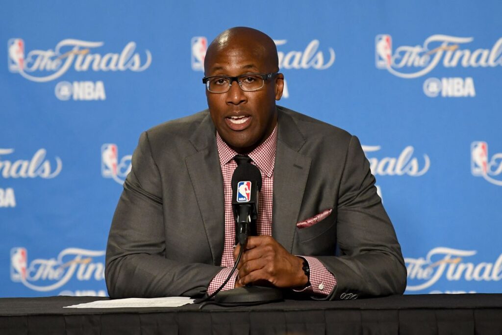Mike Brown Inks Huge $40M Deal to Lead Knicks