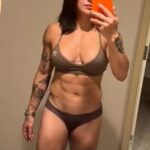 85521179-13476687-Powerlifter_turned_pro_boxer_Stefanie_Cohen_Magarici_known_as_St-m-1_1717089908176