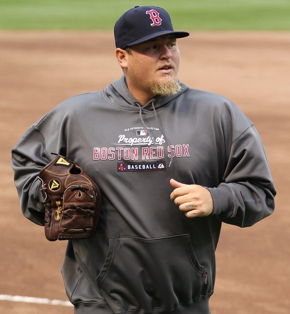Former White Sox All-Star and 2005 World Series champion Bobby Jenks has died at age 43. The baseball world mourns the loss of the iconic closer.
