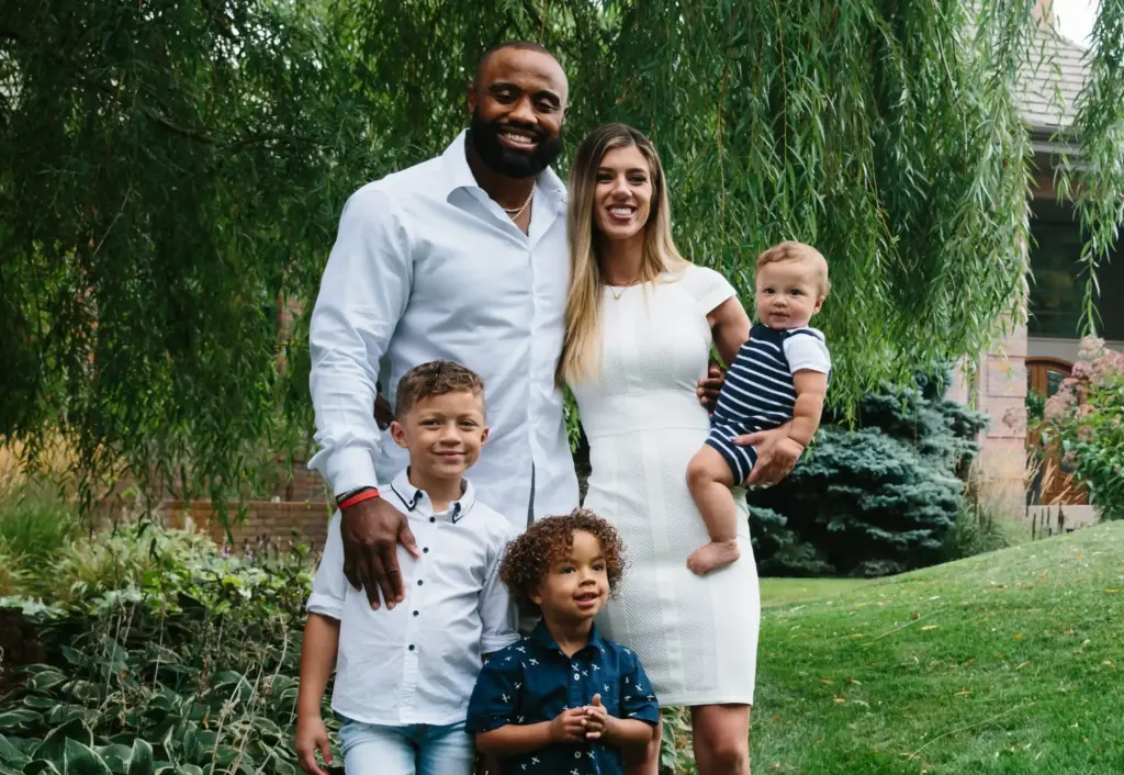 Everson Griffen was removed from a Delta flight on July 16, 2025. We explore the incident, his NFL career, net worth, and legacy on and off the field.