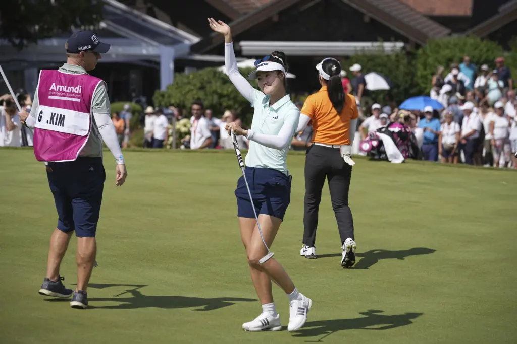 Grace Kim claims her first LPGA major at Evian, winning $1.2M. Explore her career earnings, estimated net worth, and rise to golf stardom.