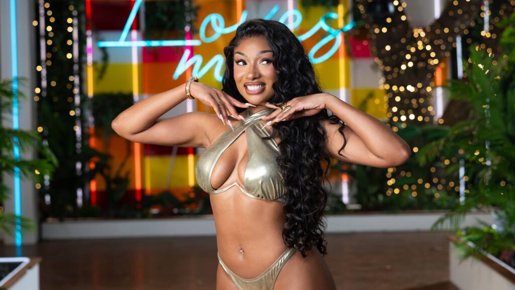 Klay Thompson & Megan Thee Stallion confirm romance on red carpet. Explore their $95–$110M net worth, career earnings, and cultural impact as a power couple.