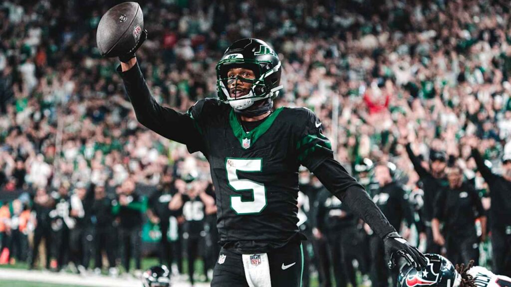 Garrett Wilson signs a $130M contract with the Jets, setting new records and embracing a lifestyle of wealth, brand power, and long-term franchise impact.