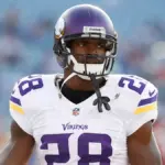 nfl-vikings-adrian-peterson-102625-1